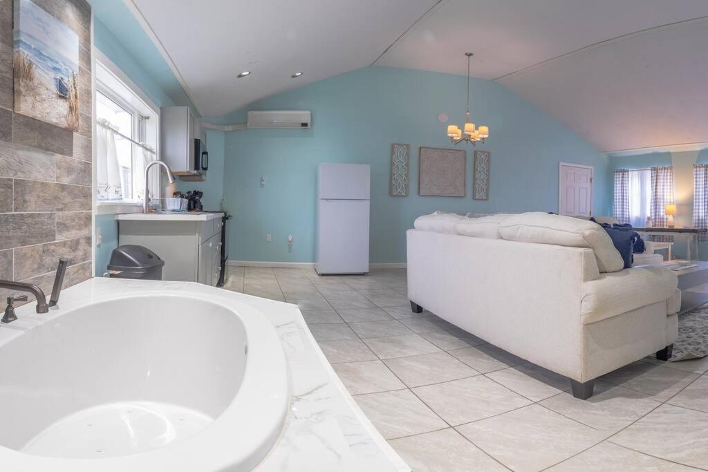 Elegant Jacuzzi Suite Hancock Dış mekan fotoğraf