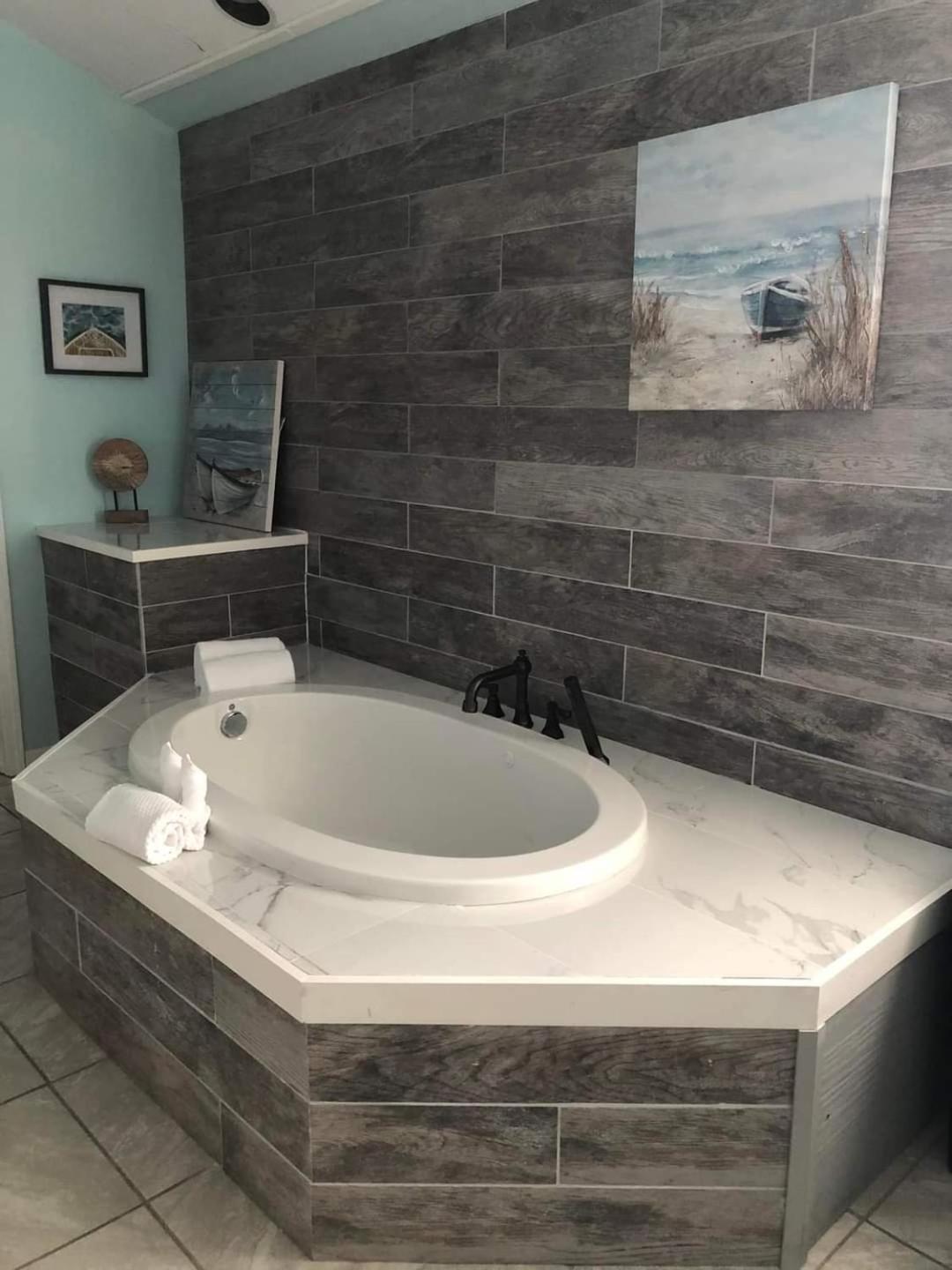 Elegant Jacuzzi Suite Hancock Dış mekan fotoğraf